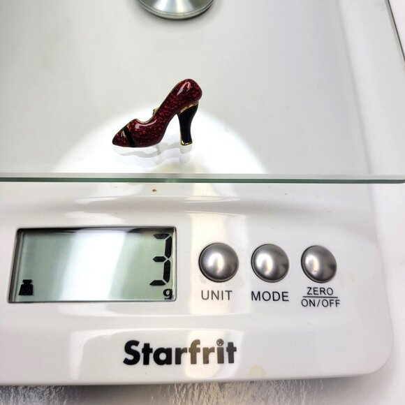 Mini Red Shoe Brooch - Picture 8 of 8